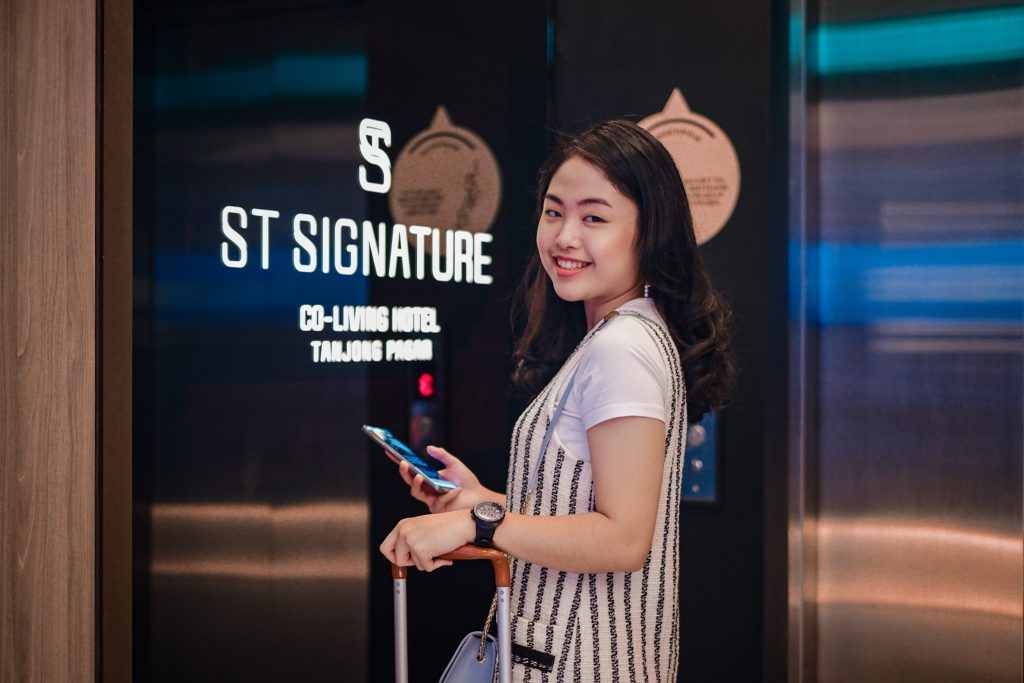 Guest check-in via ST Signature's mobile app
